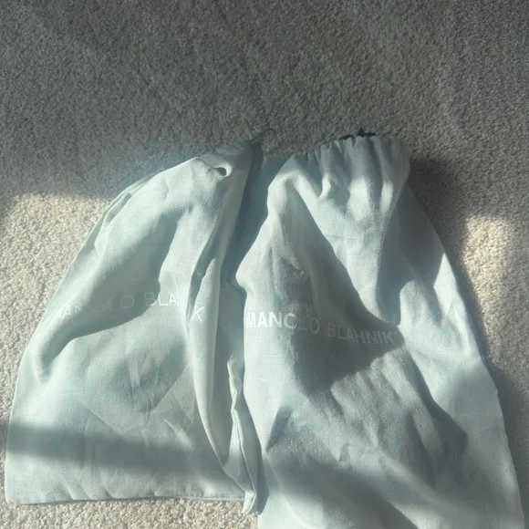 Manolo Blahnik Black Heels Size 40 - Picture 2 of 4